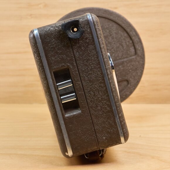 Vintage 50s Bell & Howell Auto Master 200-TA 16 mm Movie Camera, Made in USA - Picture 10 of 15